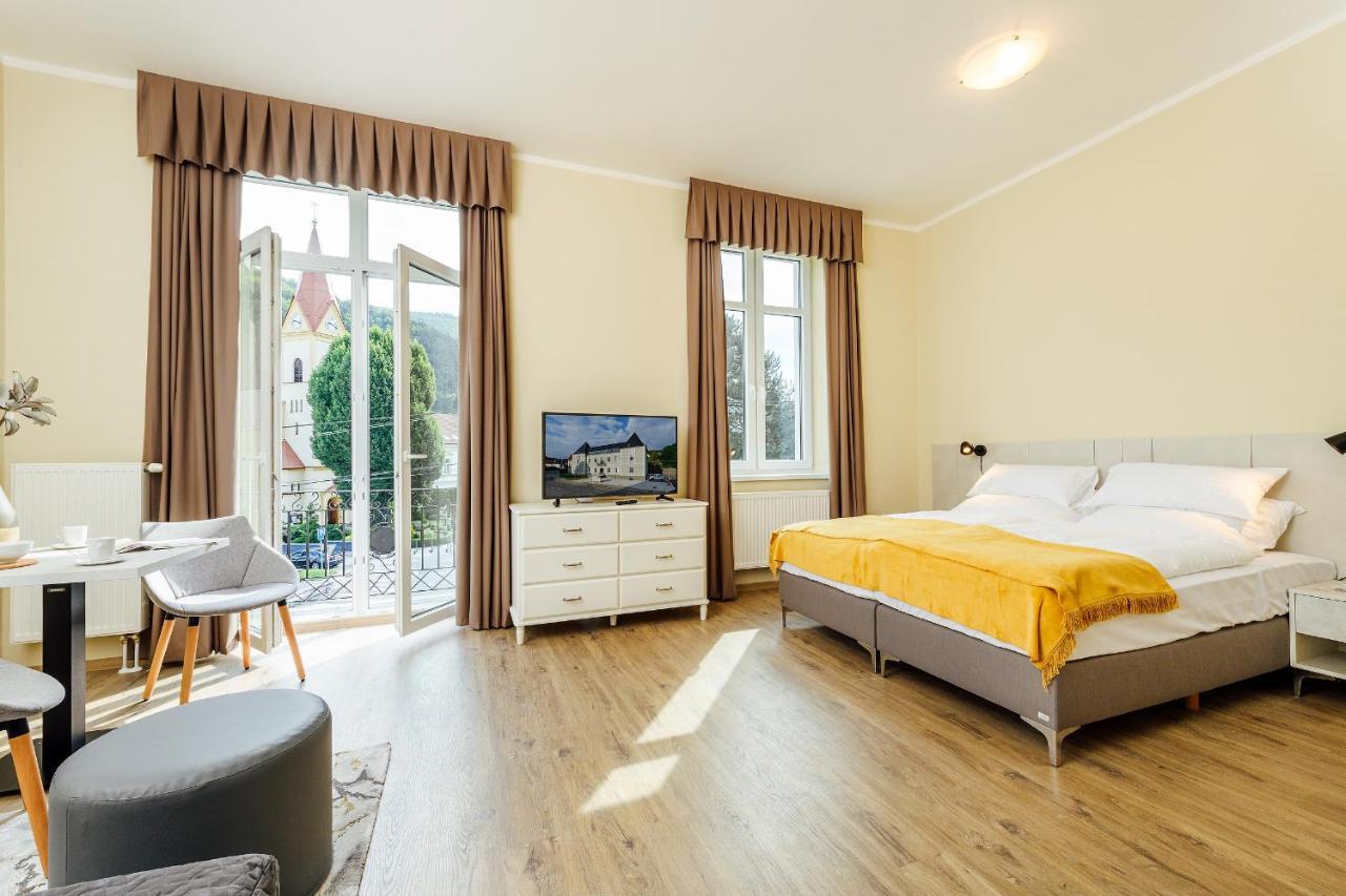 Apartmanovy Dom Grand - Contactless Check In Trencianske Teplice Luaran gambar